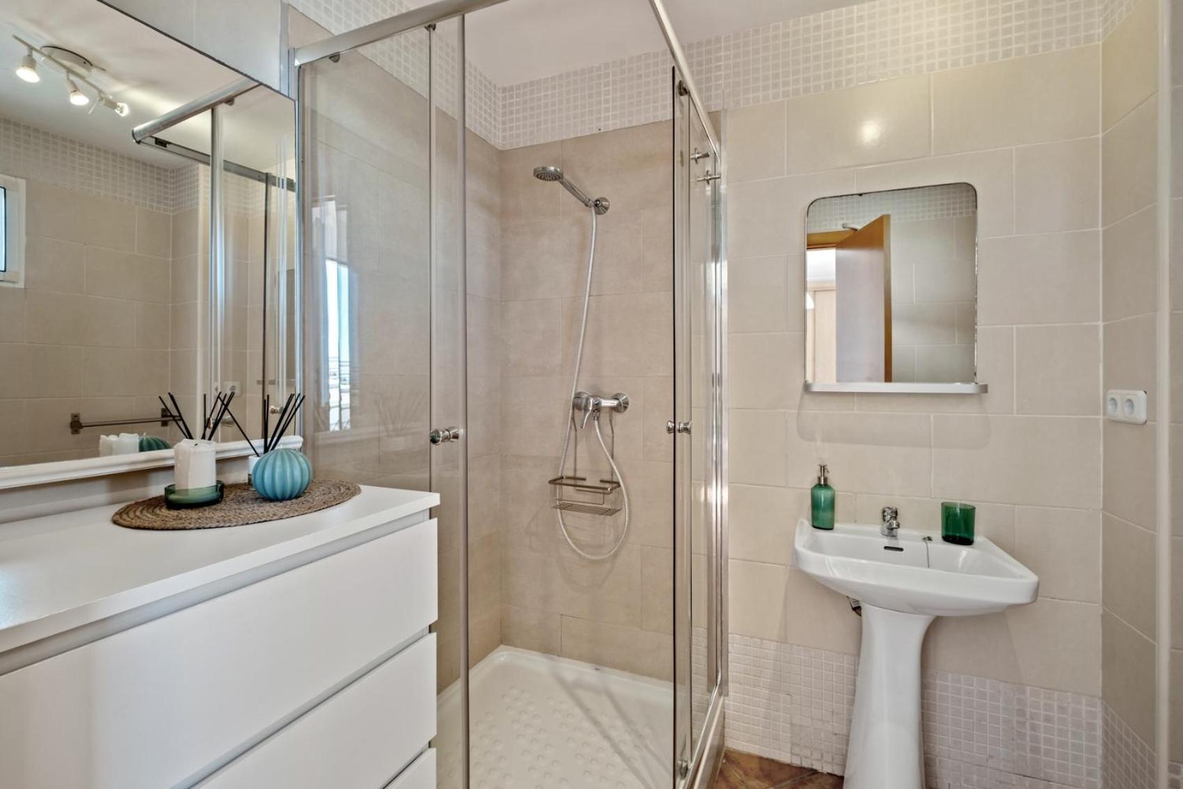 Apartamento Frente A La Playa Malaga Luaran gambar
